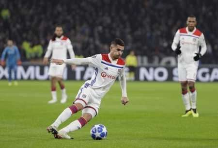 中崭露头角 中崭露头角