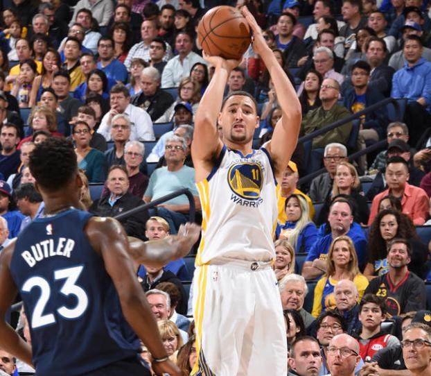 于绿茵场上 于绿茵场上